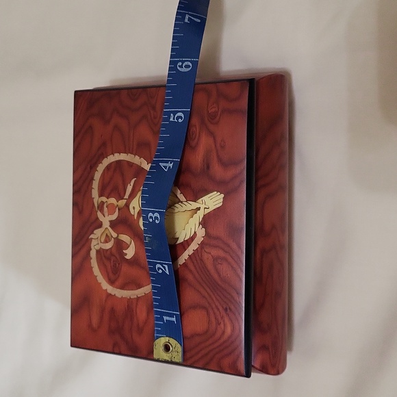 Wood Musical Jewelry Box - Picture 4 of 6